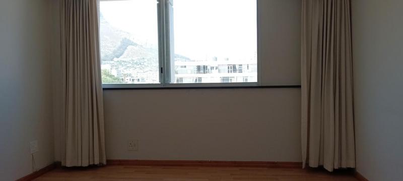 1 Bedroom Property for Sale in Sea Point Western Cape